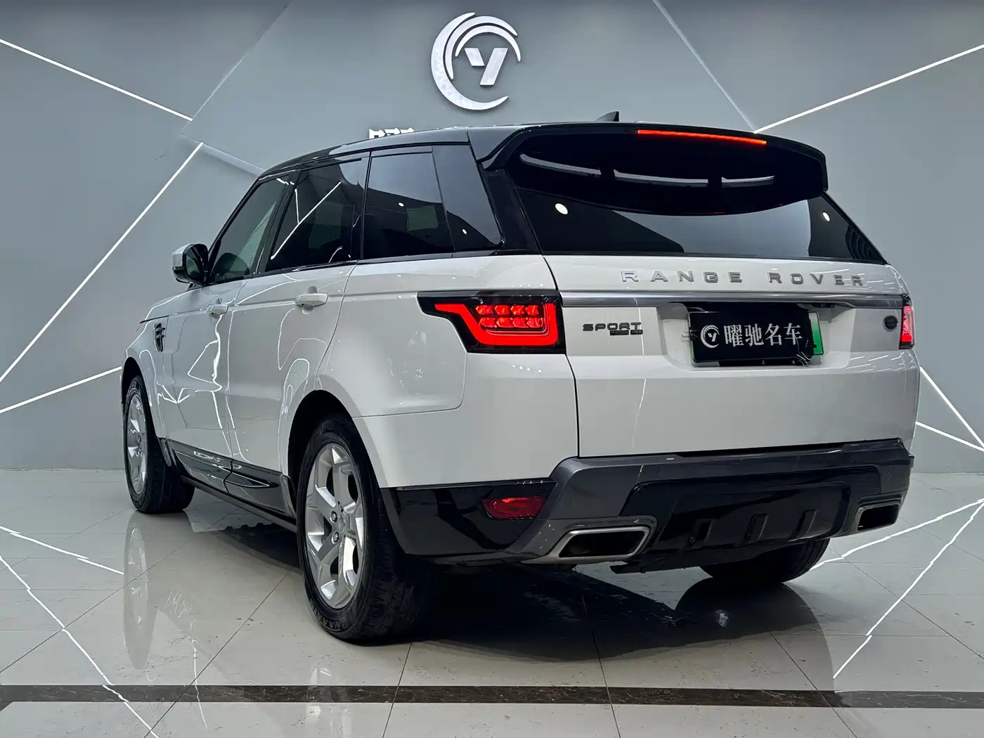 Land Rover Range Rover Sport PHEV 2018 Model P400e фото 4