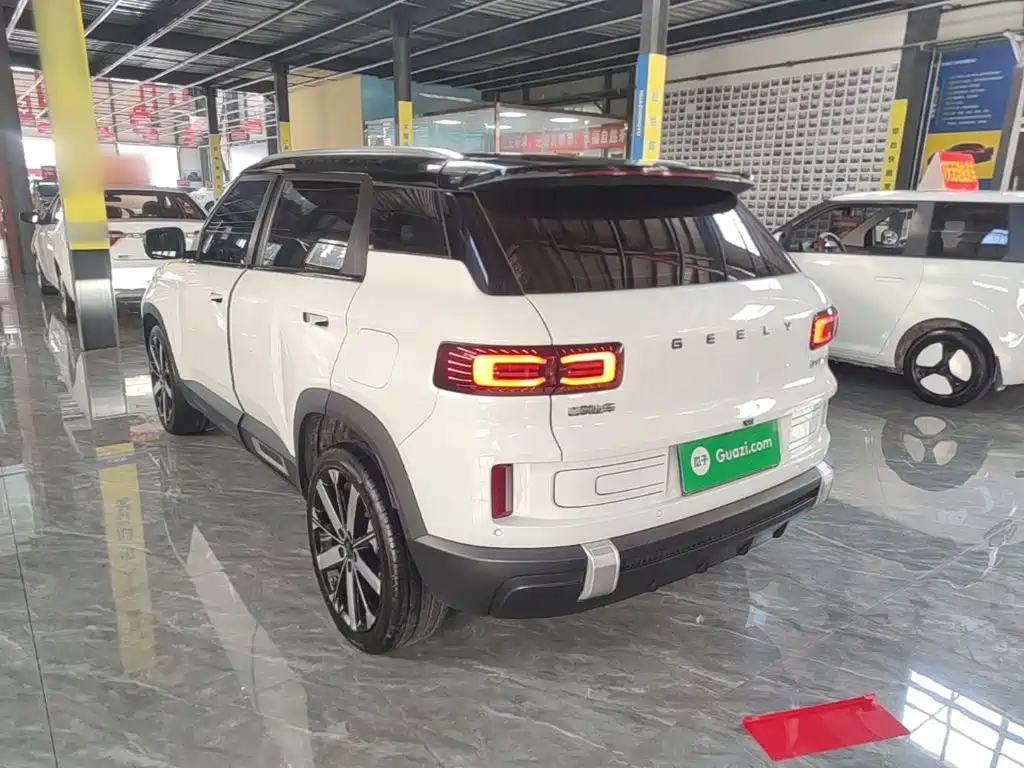 Фото 5 - Geely ICON