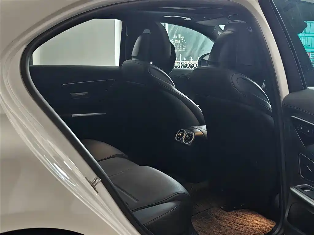 Mercedes-Benz C-Class 2025 C 200 L Sport Edition фото 12
