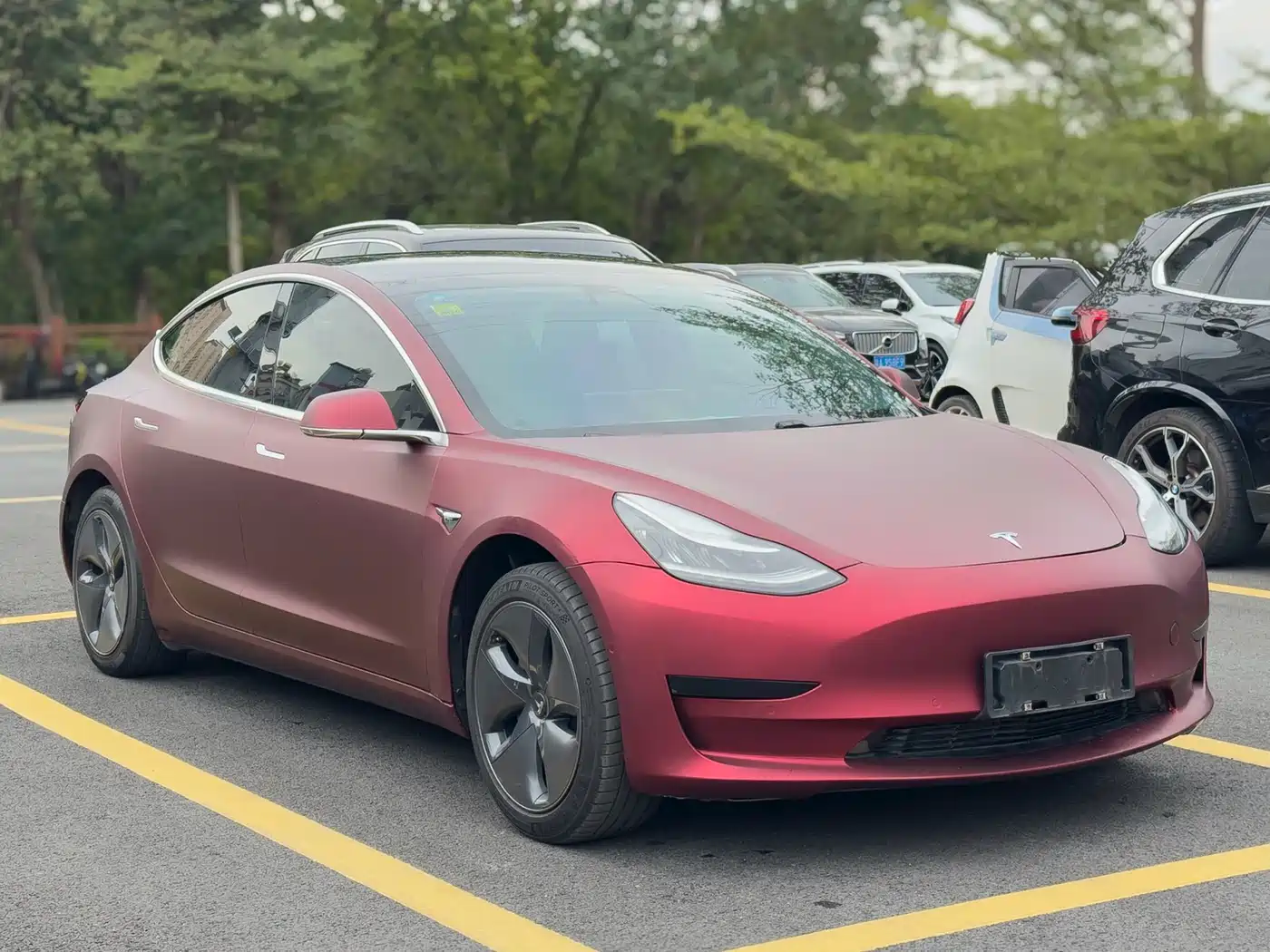 TESLA MODEL 3