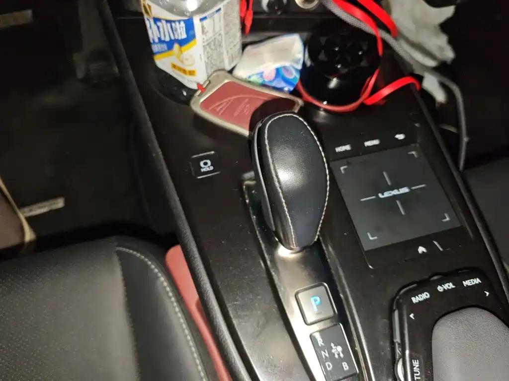 Lexus UX Electric 2021 2020 300e Pure Yue Edition