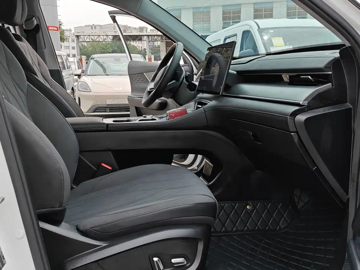 Chery Tiggo 8 PLUS 2024 2025 290TGDI DCT Luxury 5-seater