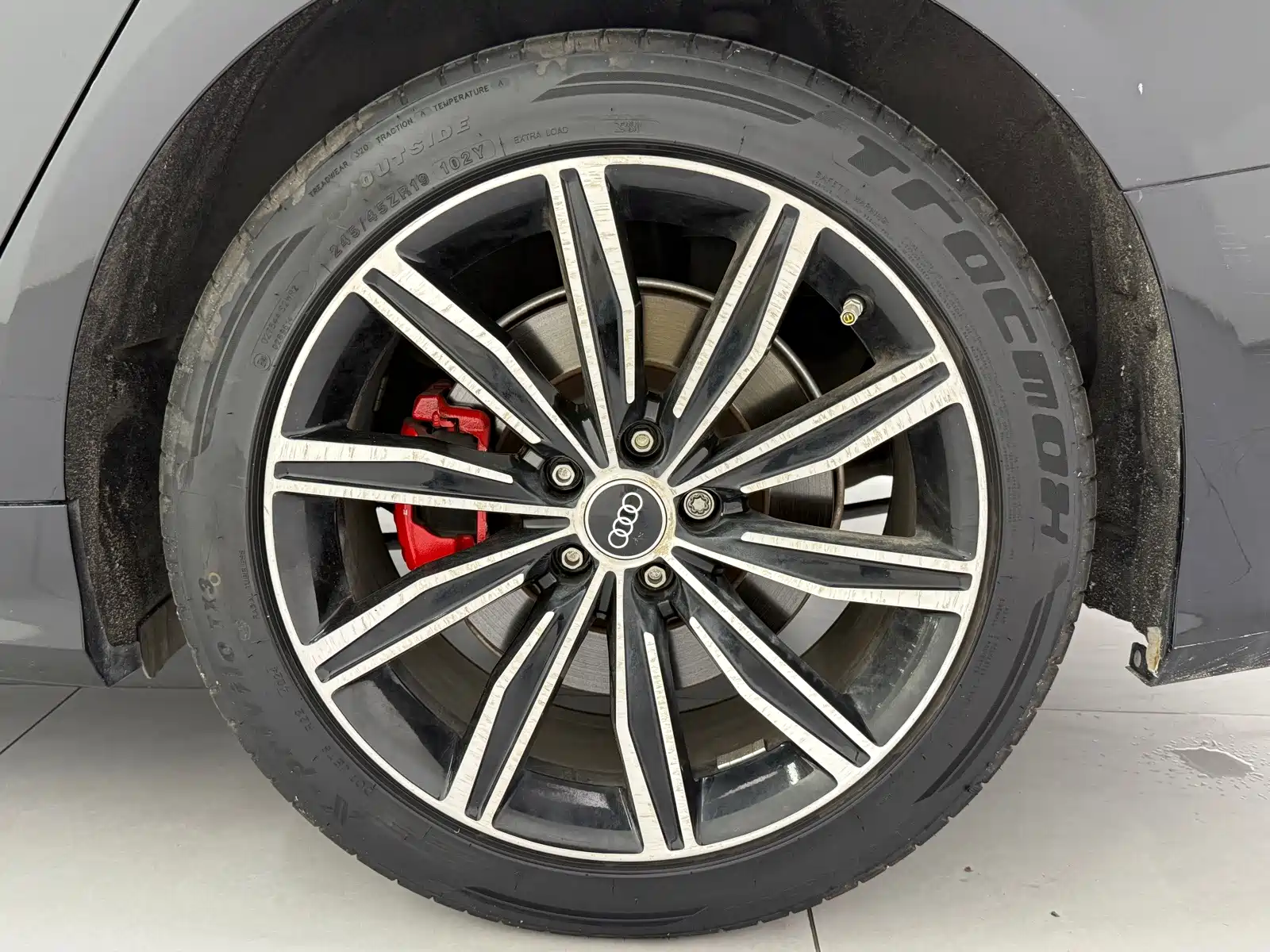 Фото 7 - Audi A6L