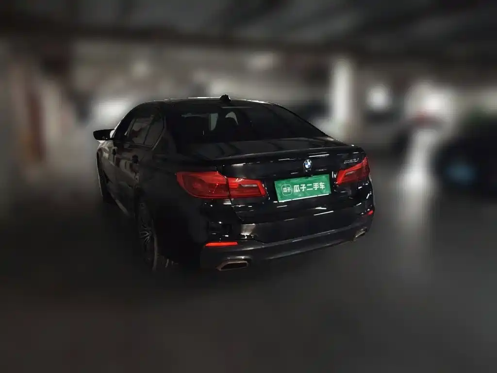 Фото 25 - BMW 5 Series