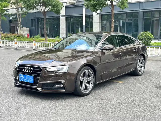 Audi A5 (Import) 2016 Facelift Sportback 45 TFSI Comfort — фото 1