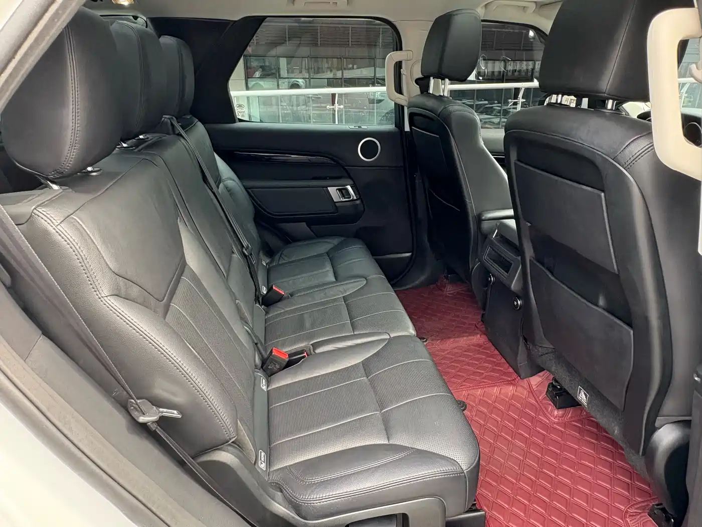Land Rover Discovery 2019 3.0 SC V6 SE фото 8