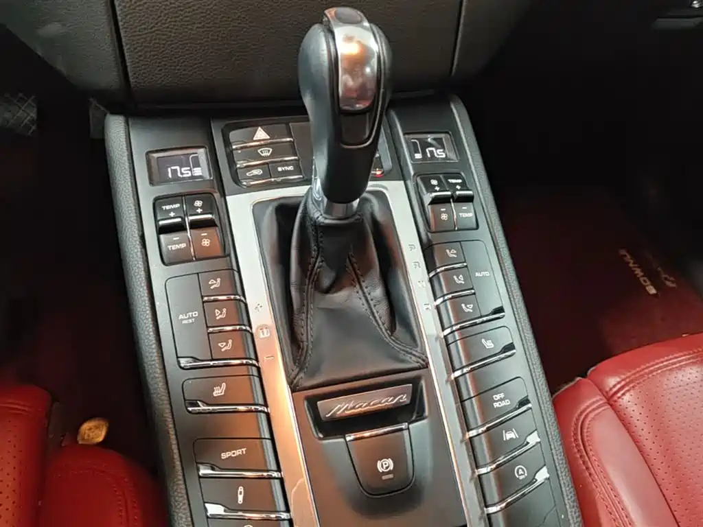 Porsche Macan 2017 Macan 2.0T фото 14