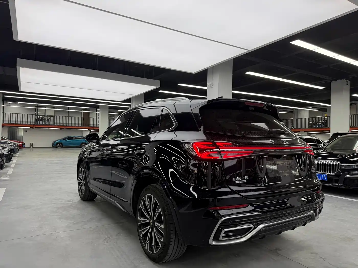 Hongqi HS5 2023 2.0T Flag Leader Pro Edition фото 13