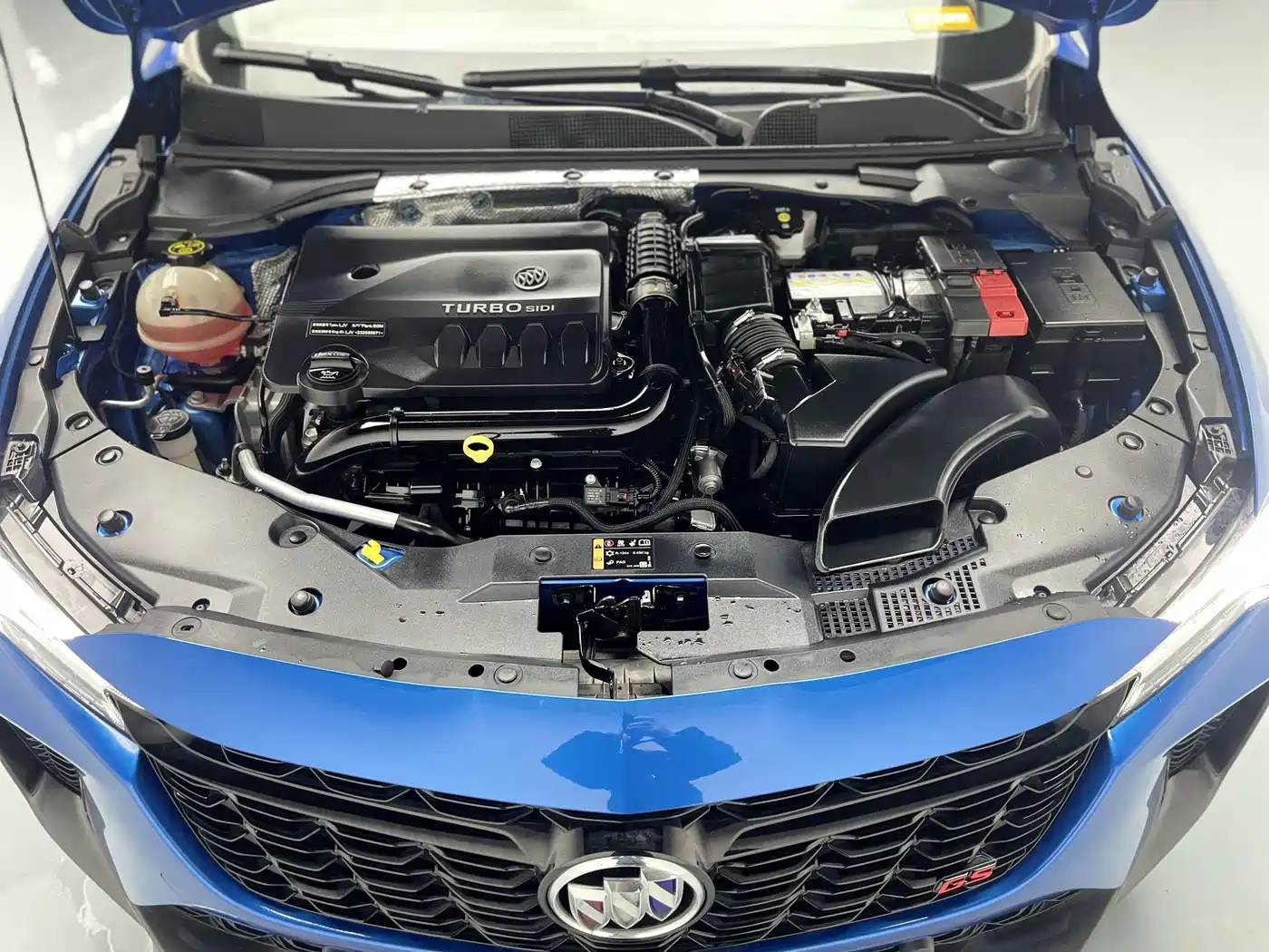 Buick Verano 2023 Pro GS Gale Edition фото 3