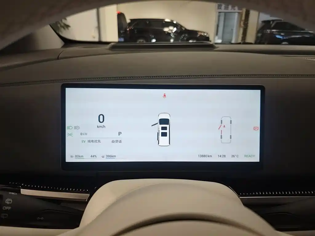 Voyah Auto Voyah Dreamer 2025 PHEV 4WD Kunpeng Premium Edition фото 12