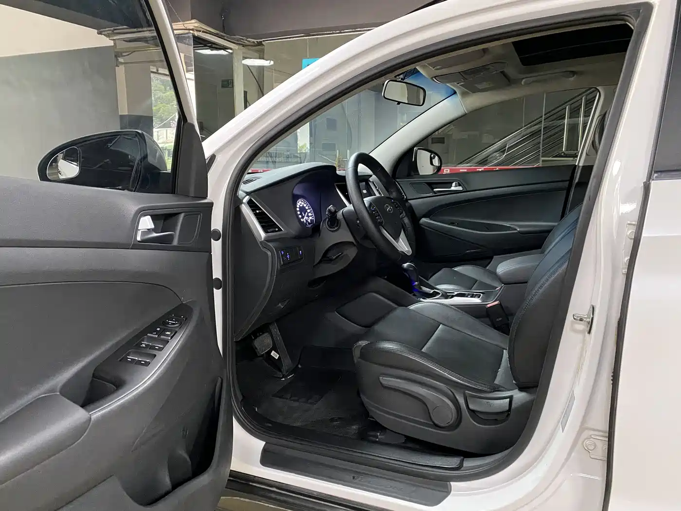 Hyundai Tucson 2015 1.6T Dual Clutch 2WD Smart фото 5