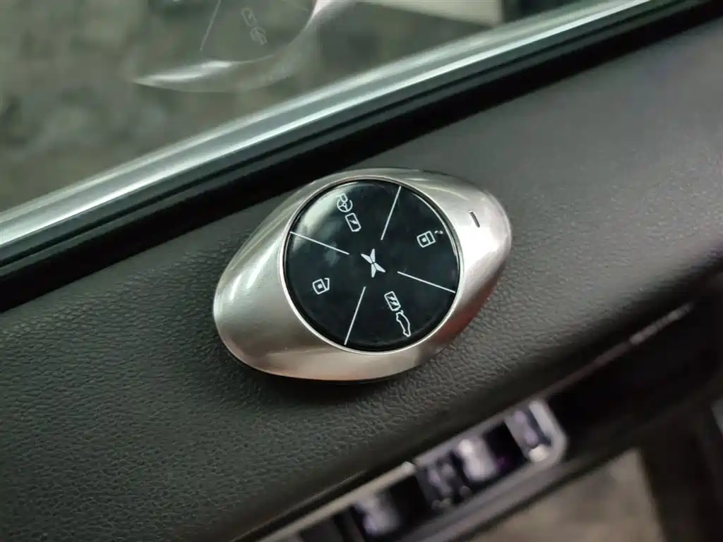 XIAOPENG P7
