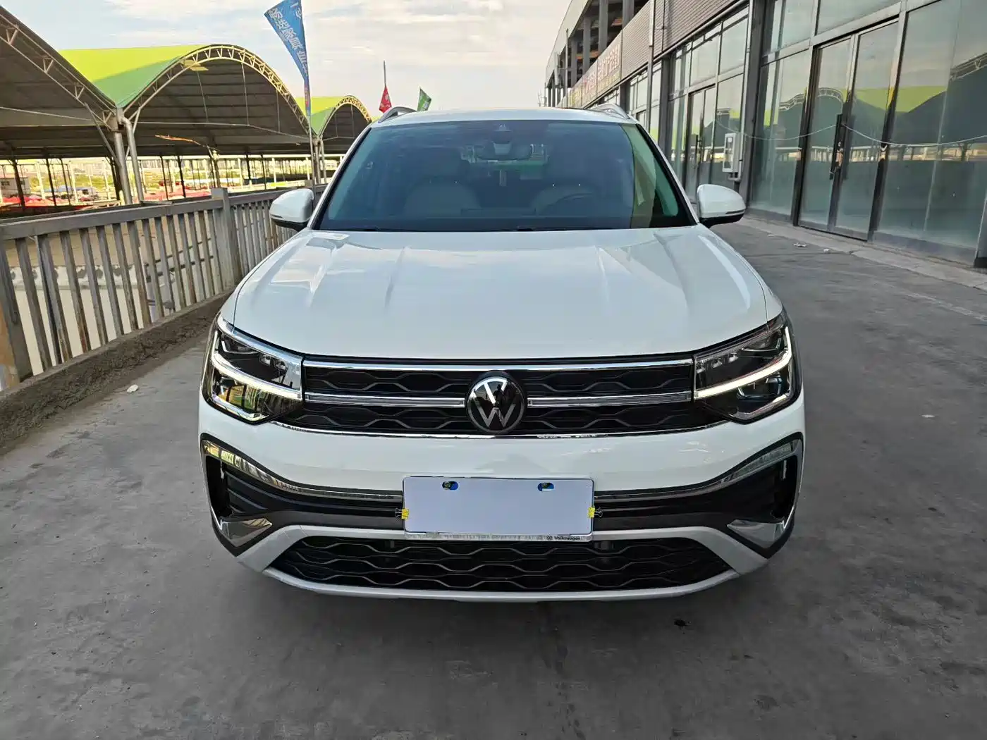 Volkswagen Tharu, миниатюра 2