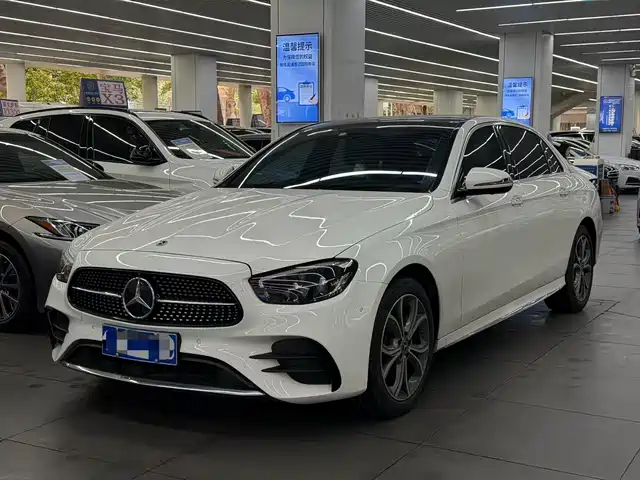 MERCEDES-BENZ E CLASS