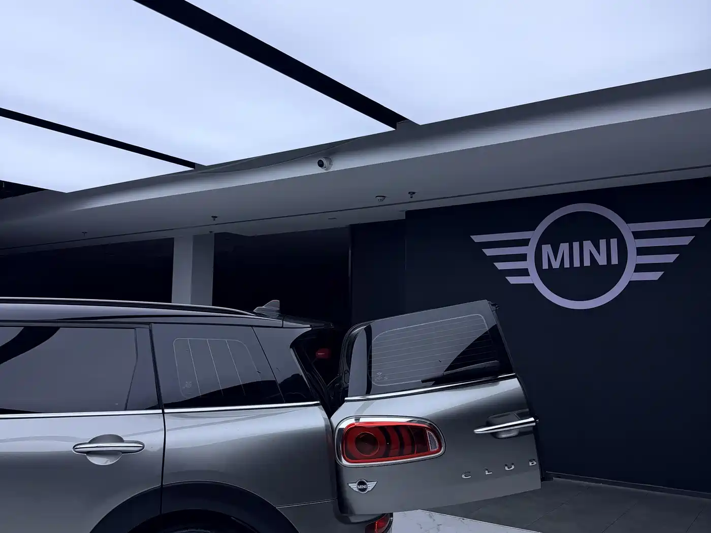 MINI CLUBMAN 2016 Facelift 2.0T COOPER S Geek Edition фото 8