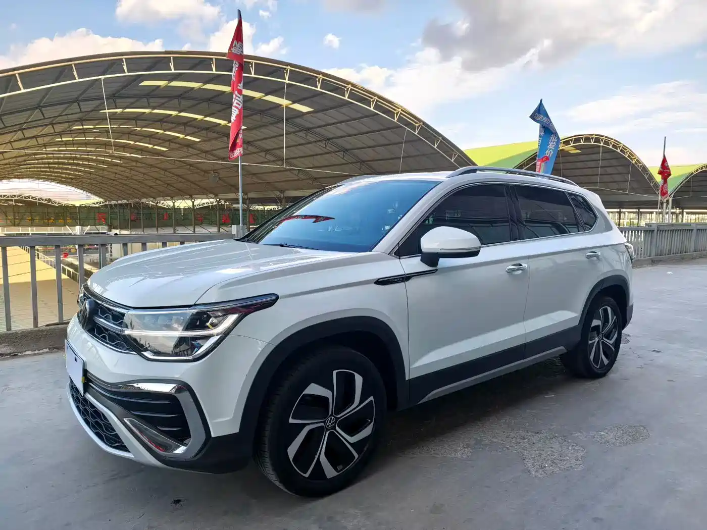 Volkswagen Tharu