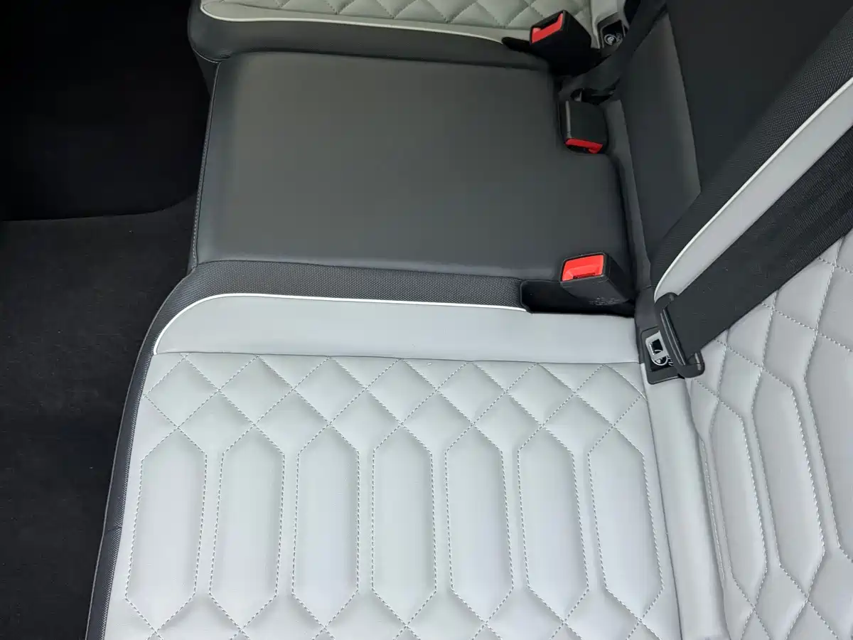 Volkswagen Tayron 2023 280TSI 2WD Luxury Plus Advanced Edition фото 23