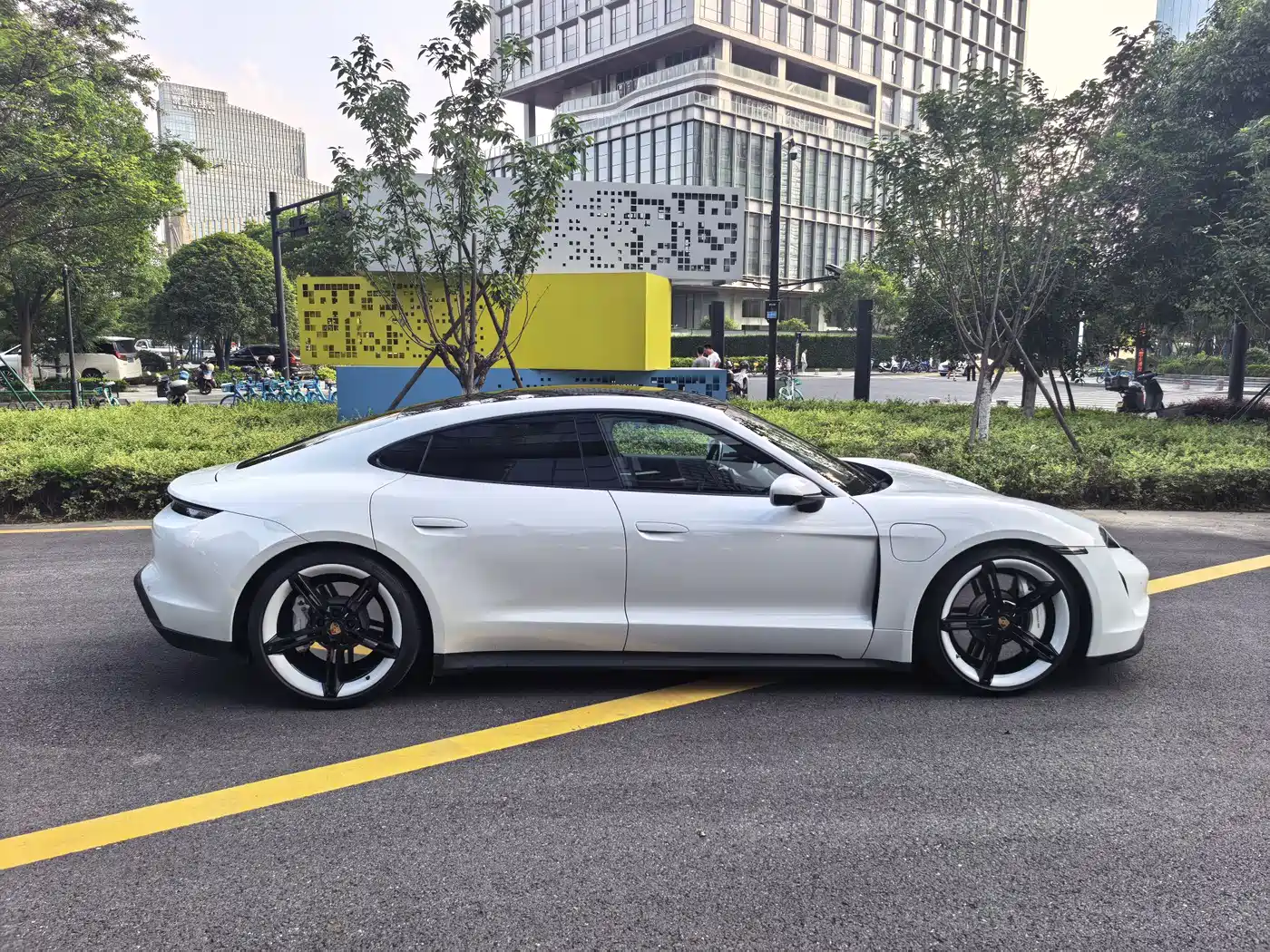 Porsche Taycan 2022 Taycan фото 14