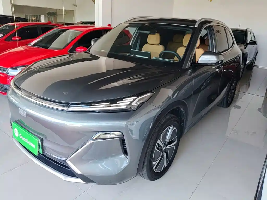 Geely Galaxy Galaxy Starship 7 EM-i 2025