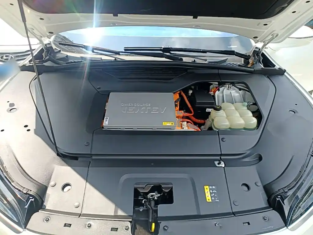 Фото 20 - NIO EC6