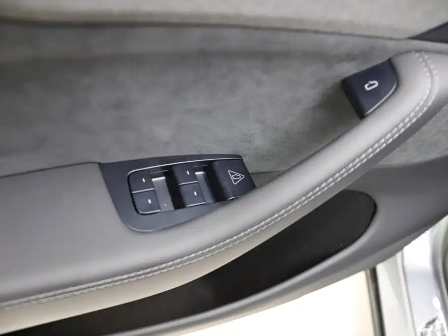 Tesla Model Y 2026 2026 Long Range All-Wheel Drive
