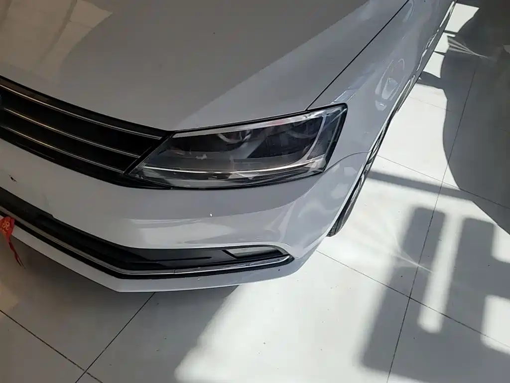 Volkswagen Sagitar 2018 1.6L Automatic Comfort фото 24