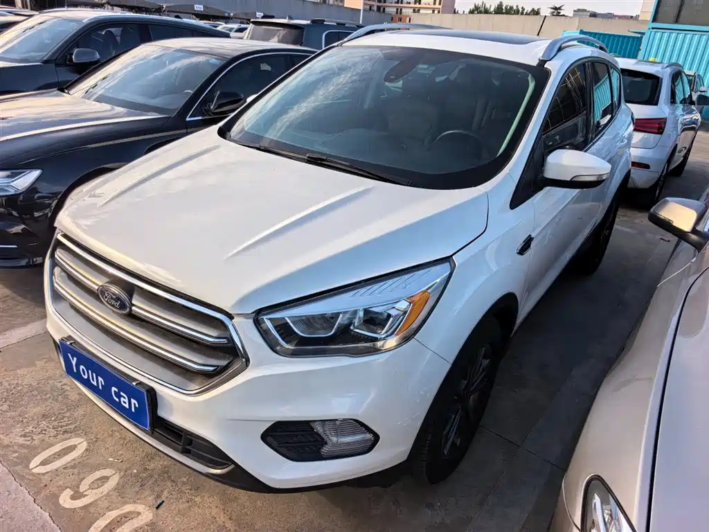 Ford Kuga 2019 EcoBoost 180 2WD Platinum Wing Edition China VI