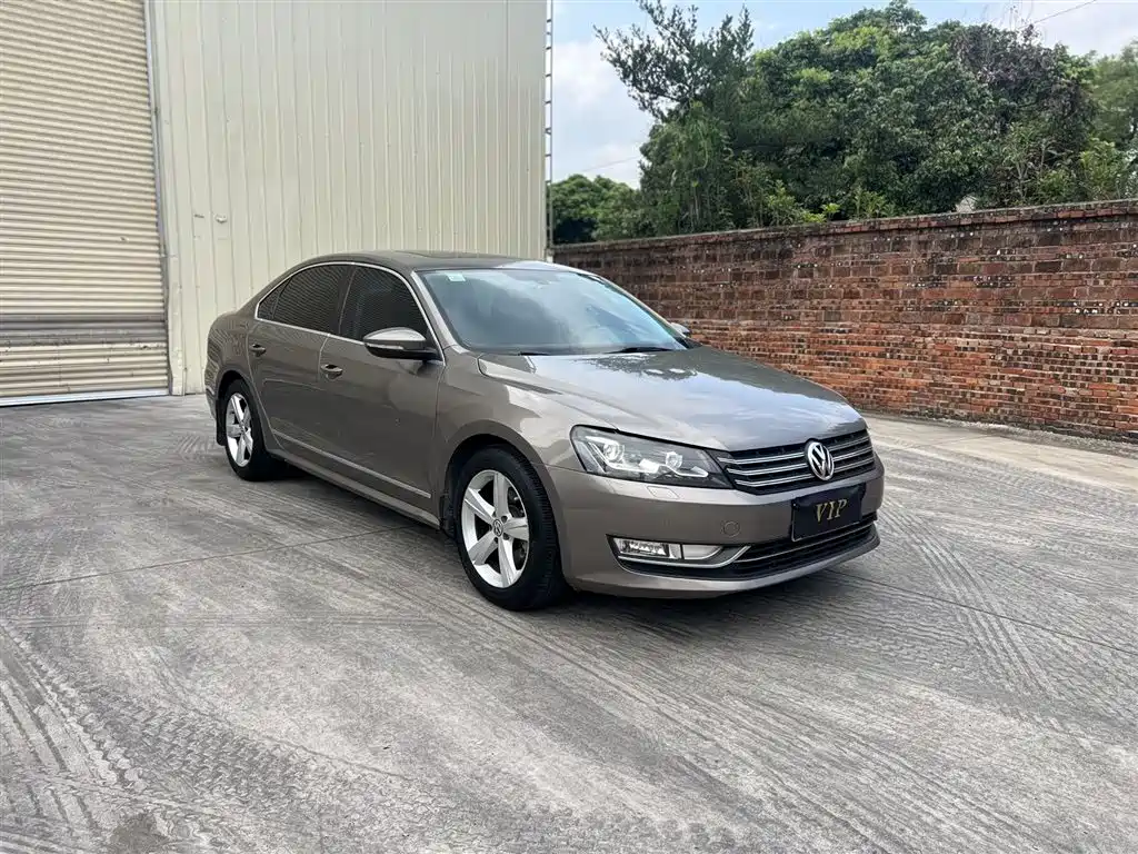Volkswagen Passat 2013 2.0TSI DSG Yuzun фото 3