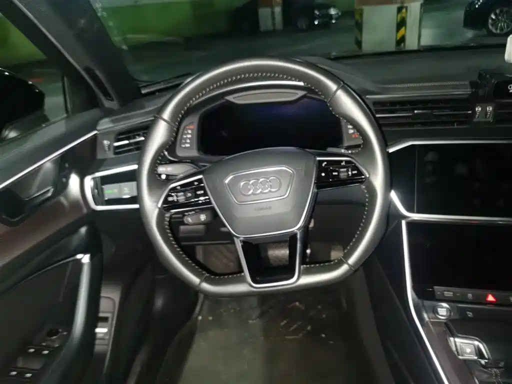 Audi A6L 2019 55 TFSI quattro Exclusive Dynamic фото 3