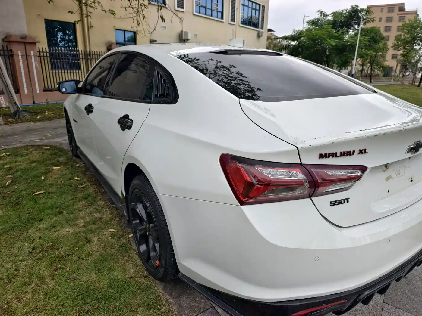 Фото 9 - Chevrolet Malibu XL