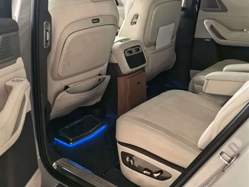 Denza N8L 2026 Model Prestige Edition фото 4