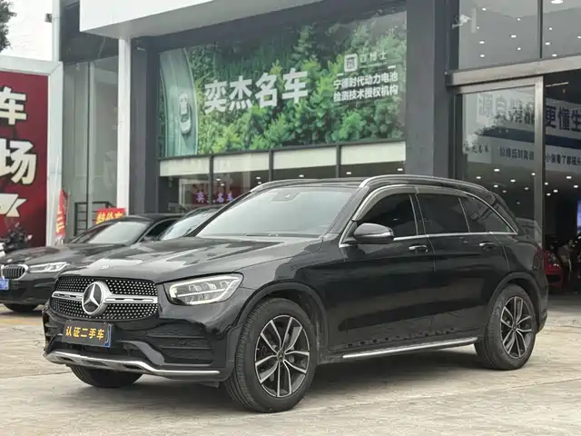 MERCEDES-BENZ GLC