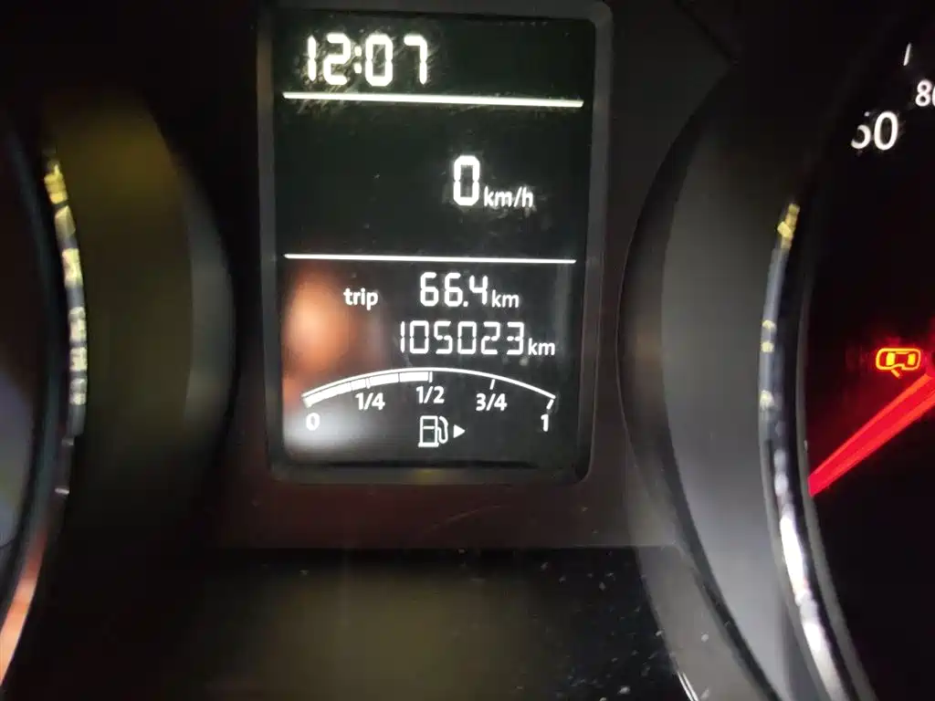 Volkswagen Sagitar 2015 1.6L Manual Comfort фото 5