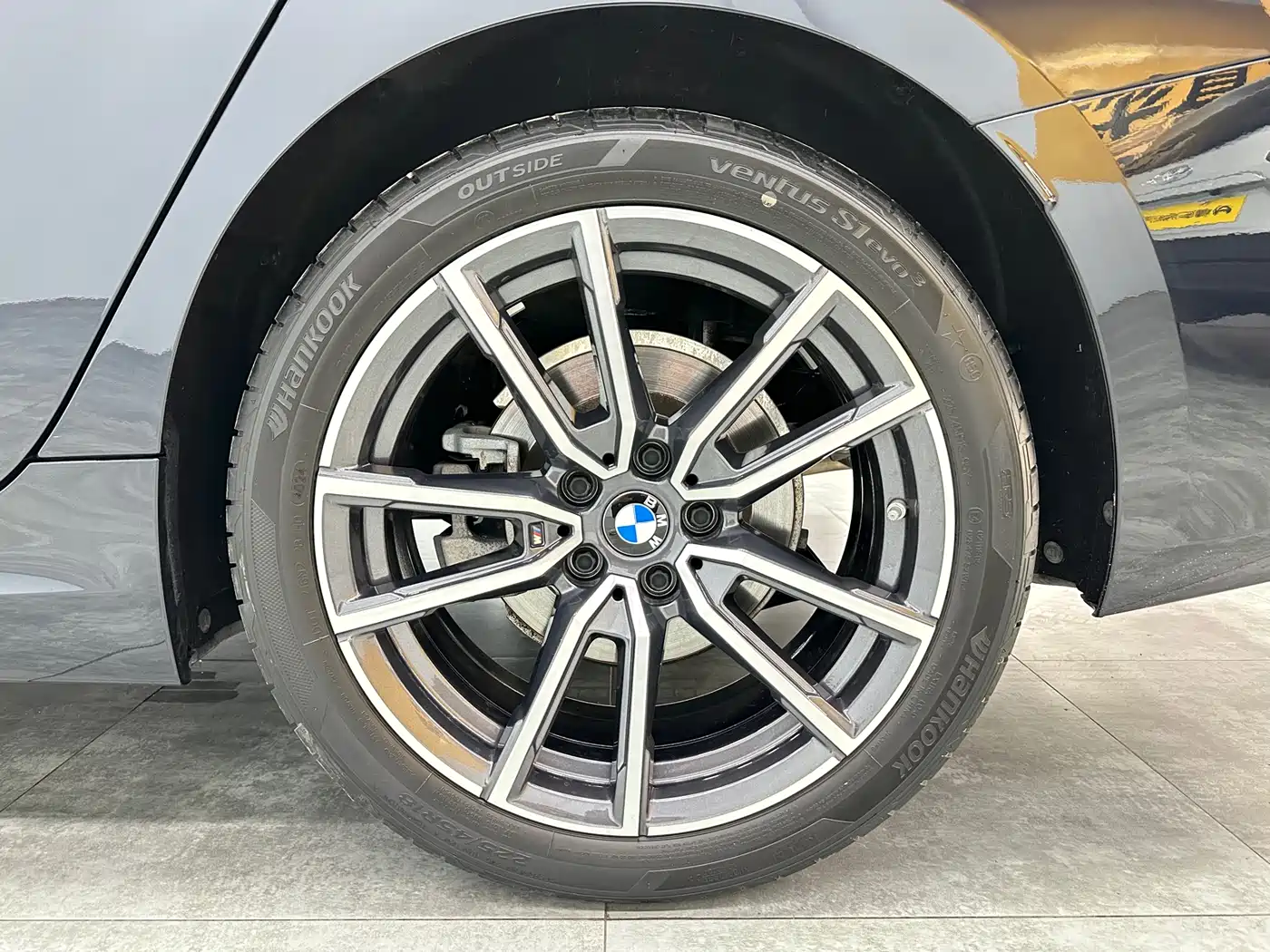 BMW 3 Series 2025 325i M Sport Package фото 12
