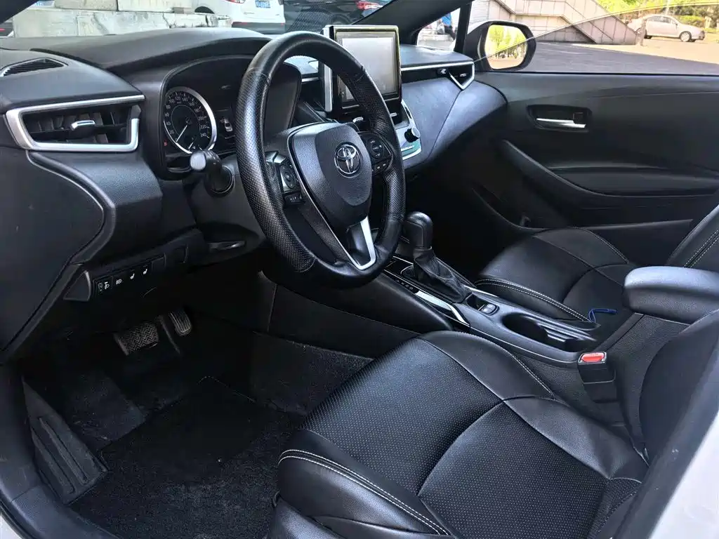 Toyota Levin 2022 185T CVT Luxury Edition фото 16