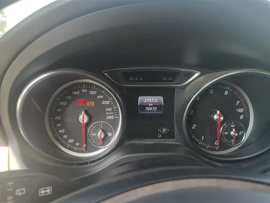 Mercedes-Benz GLA 2018 GLA 200 Dynamic фото 14