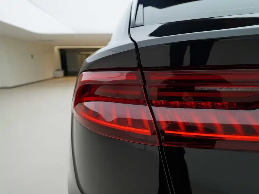 Audi Q8 2023 2022 55 TFSI Luxury Dynamic