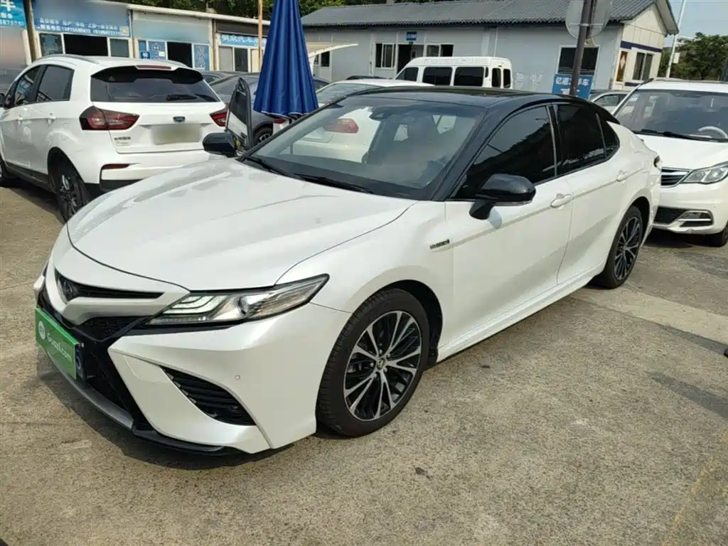 Toyota Camry 2019 Hybrid 2.5HS Trend Edition China VI фото 2
