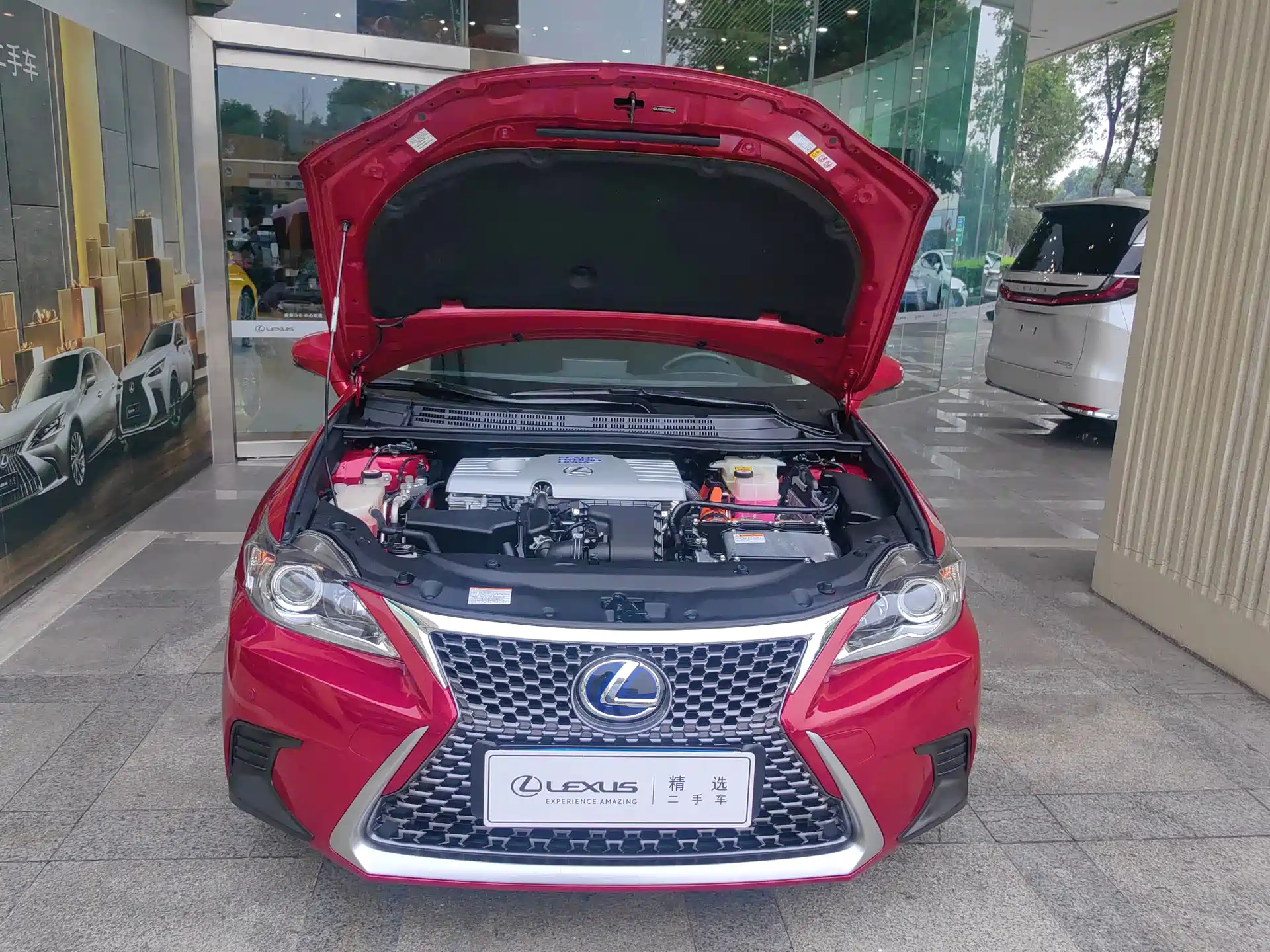 Фото 6 - Lexus CT