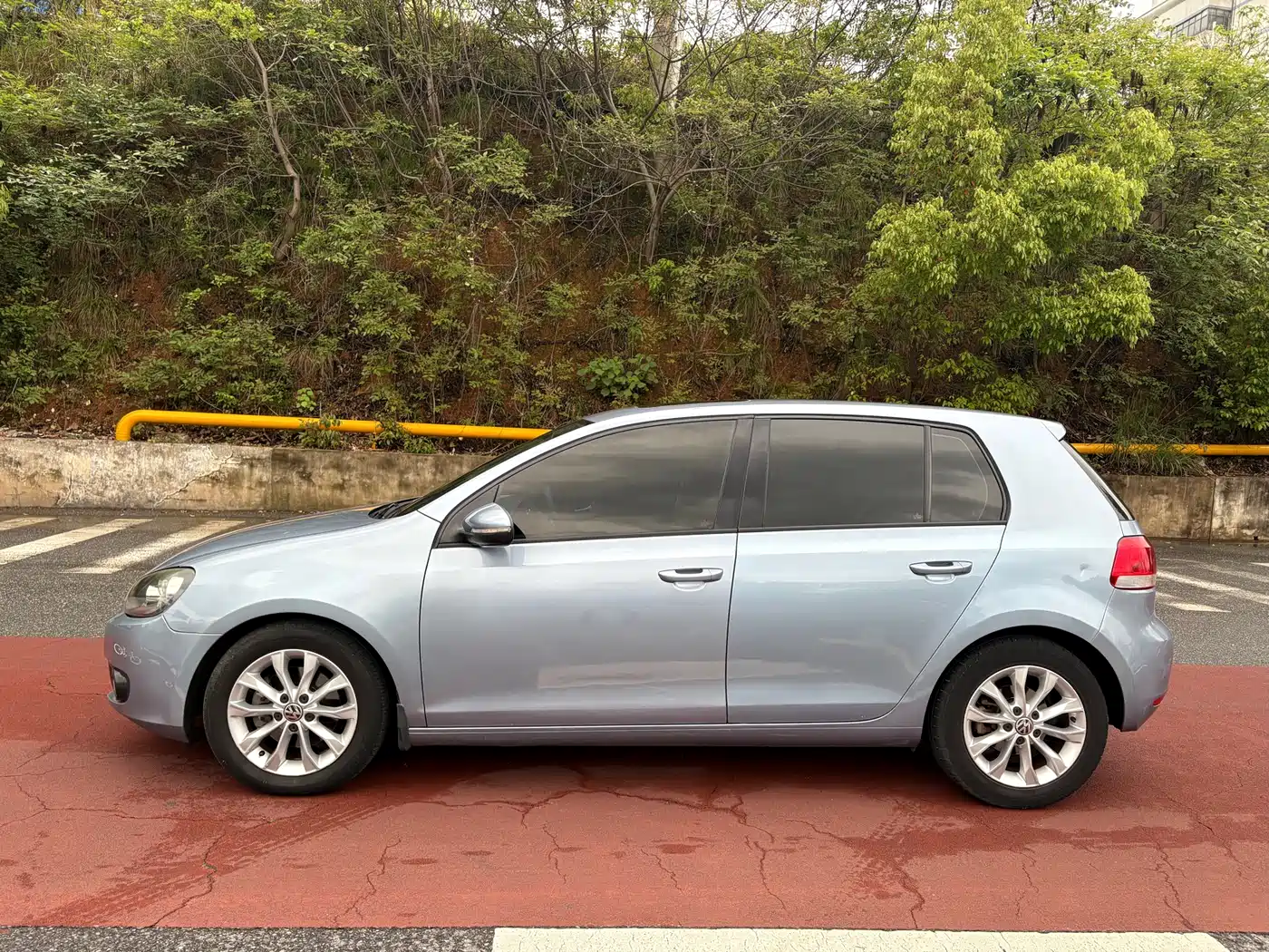 Volkswagen Golf 2010 1.4TSI Automatic Luxury фото 4