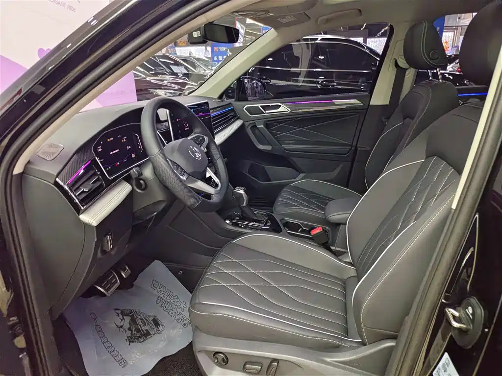 Volkswagen Tiguan L 2024 Outstanding 330TSI Auto 2WD R-Line Dragon Glory Edition фото 10