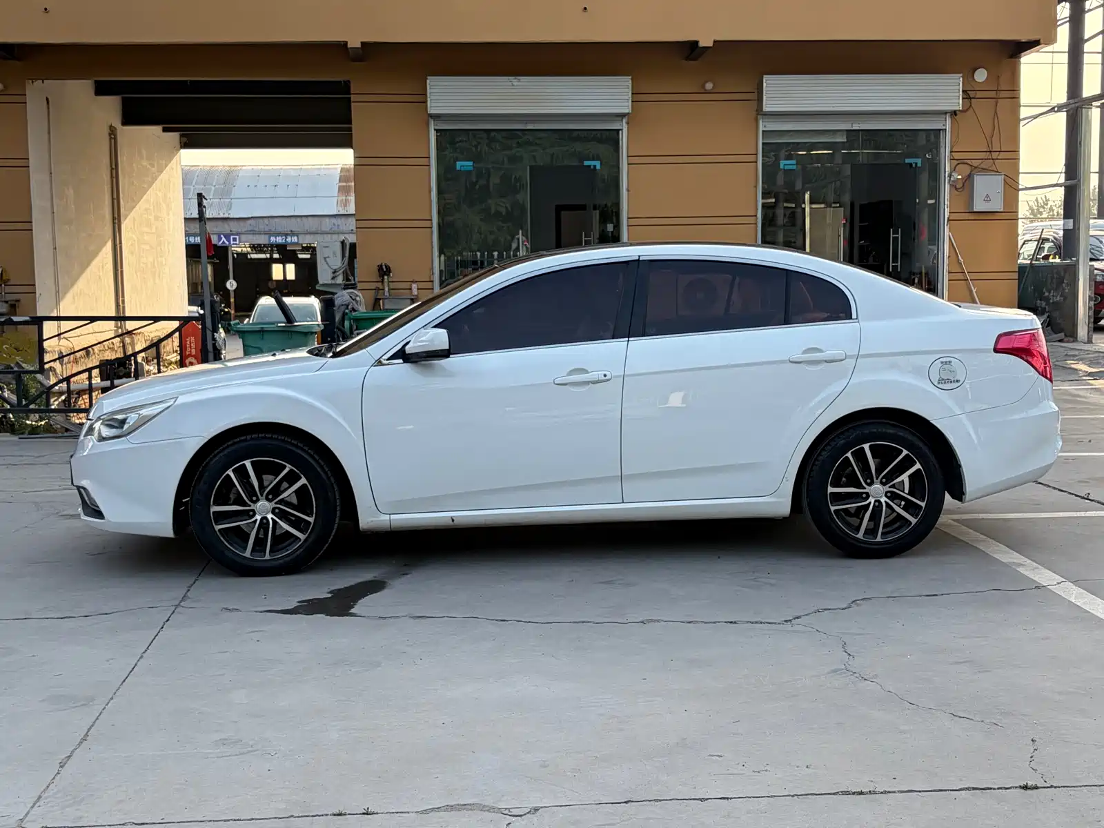 Фото 16 - Besturn B50
