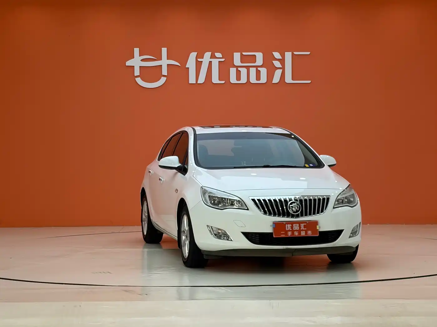 Buick Excelle 2014 XT 1.6L Automatic Fashion фото 3