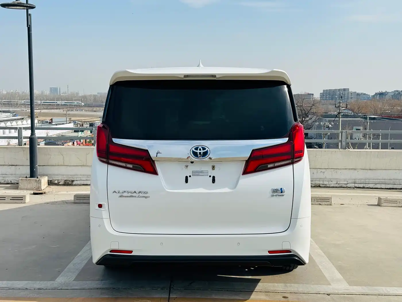 Toyota Alphard 2021 Hybrid 2.5L Premium фото 5
