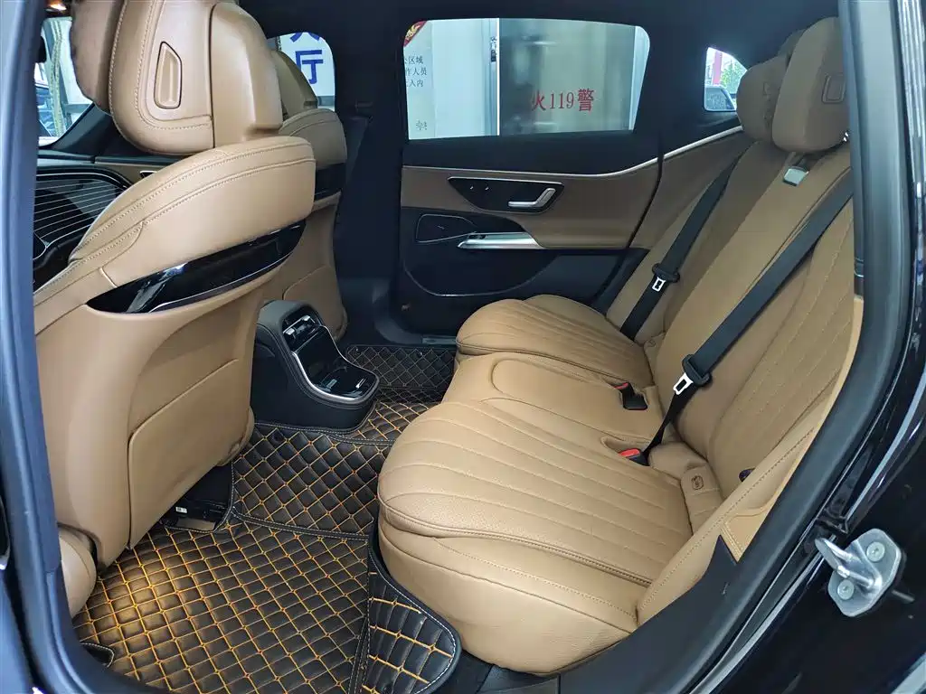 Mercedes-Benz E-Class 2024 E 260 L 4MATIC фото 10
