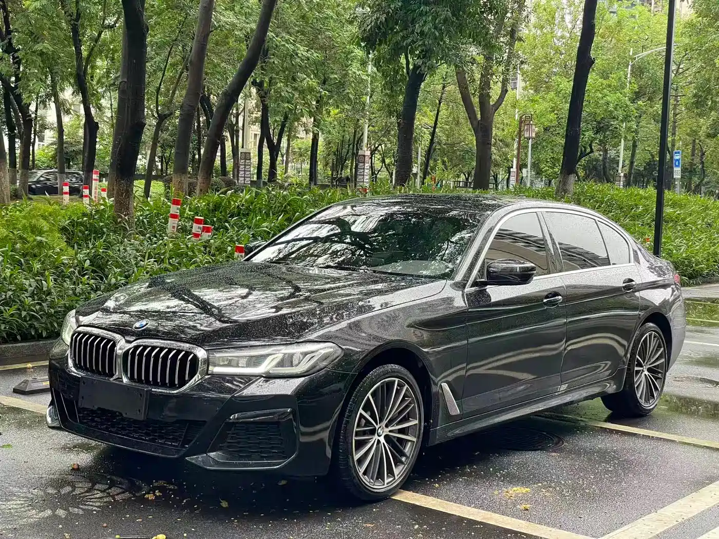 BMW 5 Series 2022 530Li Leading M Sport Package фото 2