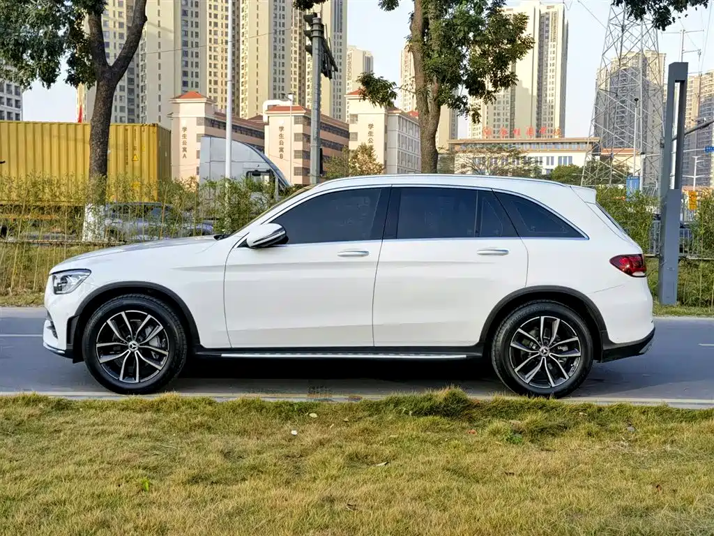 Mercedes-Benz GLC 2020 GLC 260 L 4MATIC Luxury фото 4