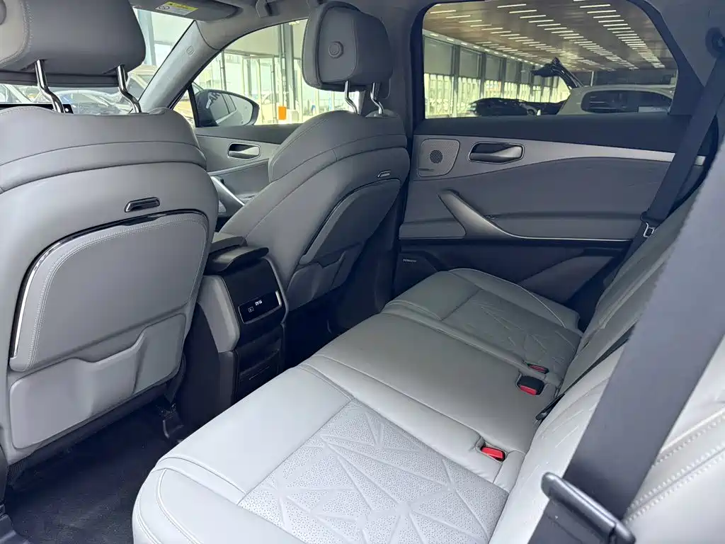 Denza N8 2024 2023 Model AWD Super Hybrid Flagship 7-Seater