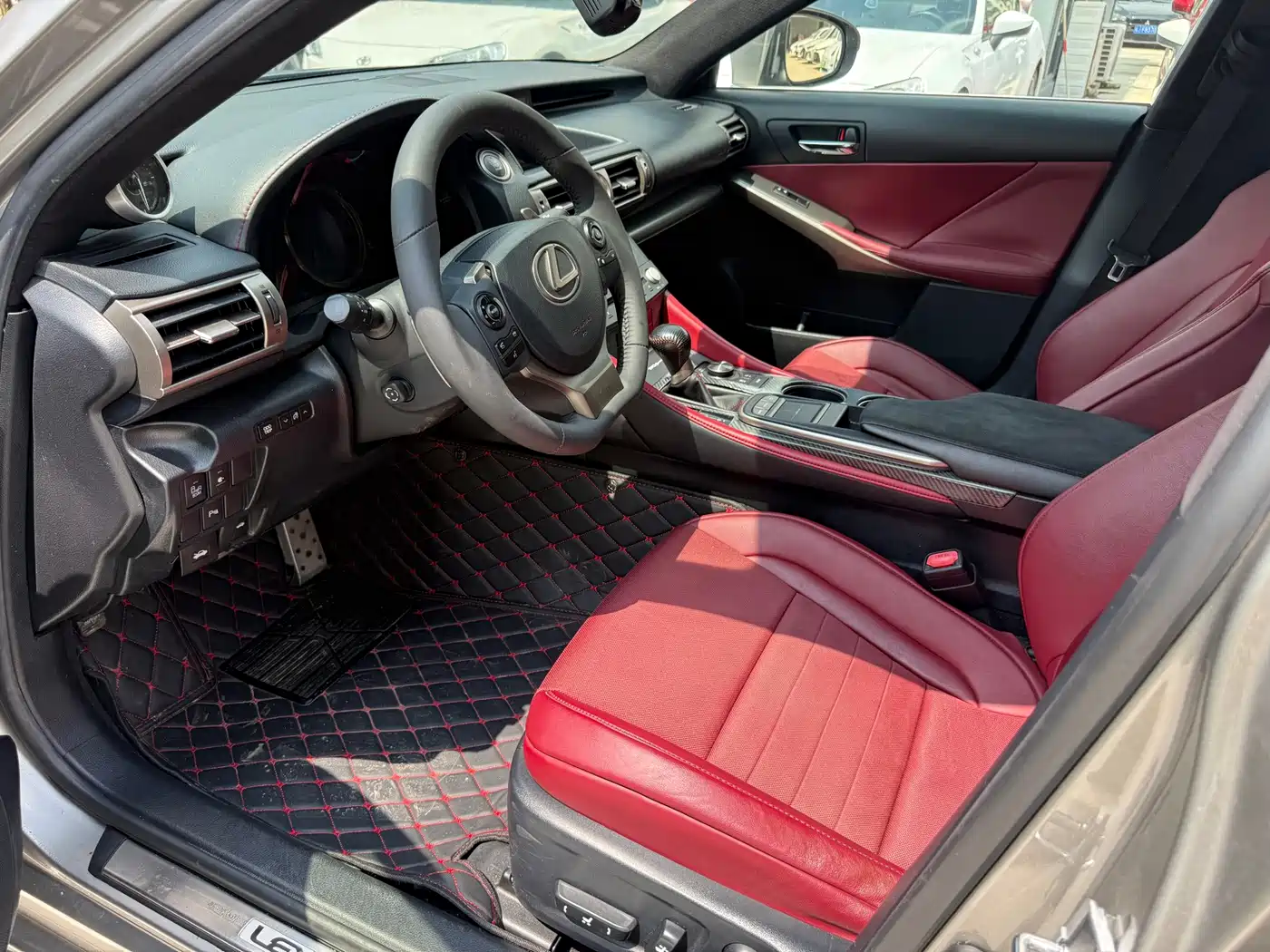 Lexus IS 2017 2015 200t F SPORT