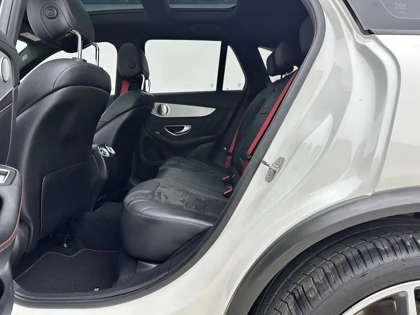 Mercedes-Benz GLC AMG 2017 AMG GLC 43 4MATIC фото 7